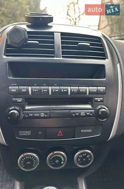 Внедорожник / Кроссовер Mitsubishi ASX 2011 в 