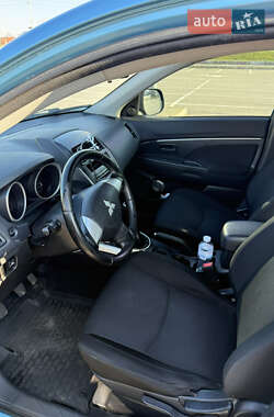 Внедорожник / Кроссовер Mitsubishi ASX 2012 в 