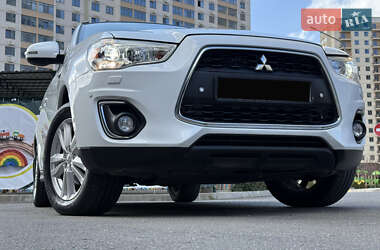 Внедорожник / Кроссовер Mitsubishi ASX 2013 в 