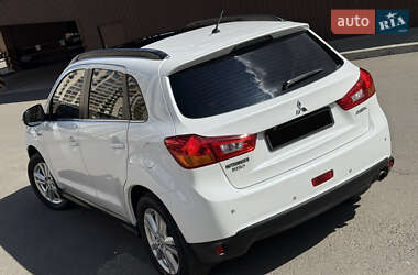 Внедорожник / Кроссовер Mitsubishi ASX 2013 в 
