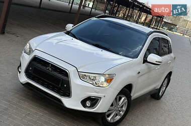Внедорожник / Кроссовер Mitsubishi ASX 2013 в 