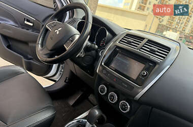 Внедорожник / Кроссовер Mitsubishi ASX 2013 в 