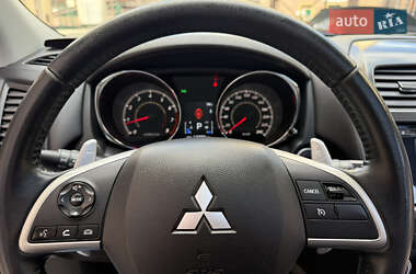 Внедорожник / Кроссовер Mitsubishi ASX 2013 в 