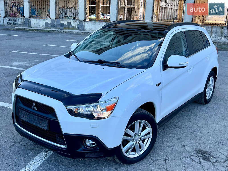 Позашляховик / Кросовер Mitsubishi ASX 2011 в 