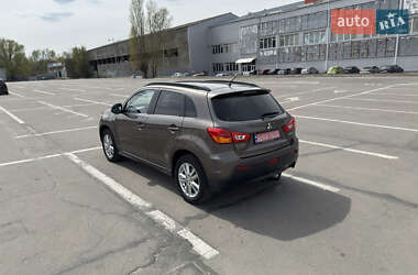 Позашляховик / Кросовер Mitsubishi ASX 2011 в 