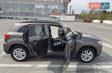 Позашляховик / Кросовер Mitsubishi ASX 2011 в 