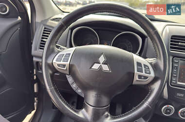 Позашляховик / Кросовер Mitsubishi ASX 2011 в 