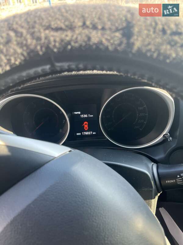 Внедорожник / Кроссовер Mitsubishi ASX 2013 в Черновцах