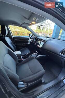 Внедорожник / Кроссовер Mitsubishi ASX 2013 в 