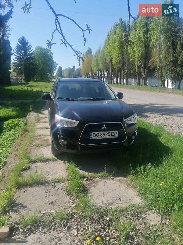 Внедорожник / Кроссовер Mitsubishi ASX 2014 в 