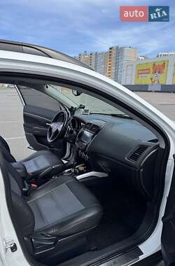 Внедорожник / Кроссовер Mitsubishi ASX 2012 в 