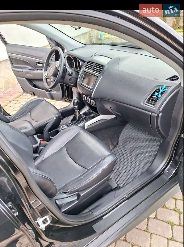 Внедорожник / Кроссовер Mitsubishi ASX 2011 в Надворной