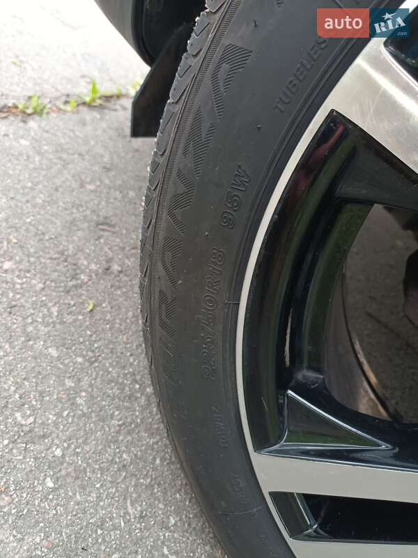 Внедорожник / Кроссовер Mitsubishi ASX 2013 в Ромнах