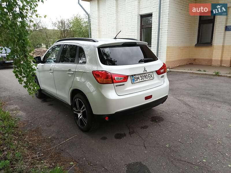 Внедорожник / Кроссовер Mitsubishi ASX 2013 в Ромнах