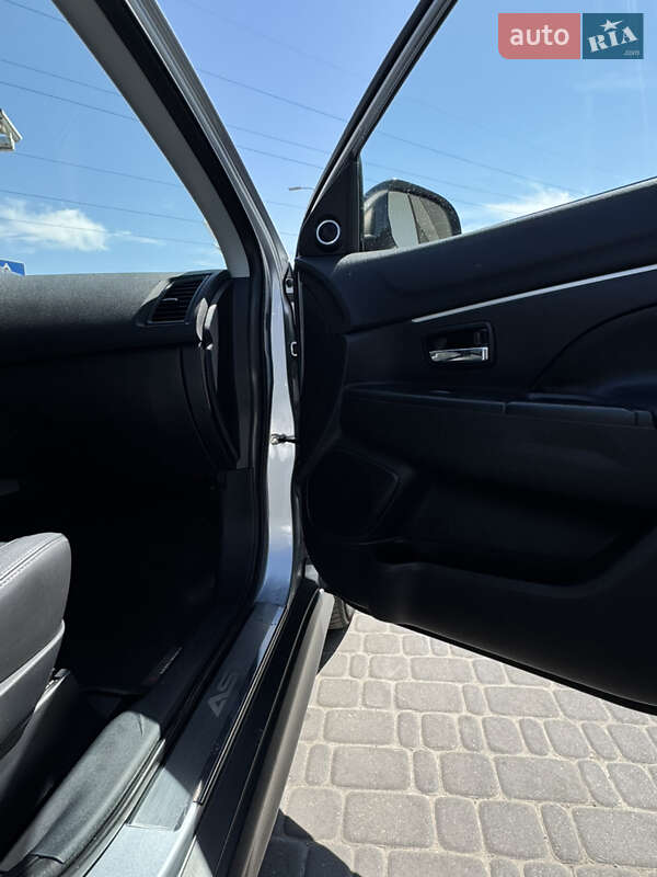 Внедорожник / Кроссовер Mitsubishi ASX 2010 в Днепре