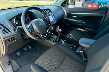 Внедорожник / Кроссовер Mitsubishi ASX 2021 в 