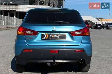 Внедорожник / Кроссовер Mitsubishi ASX 2010 в 