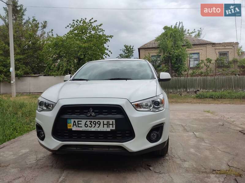 Позашляховик / Кросовер Mitsubishi ASX 2013 в 