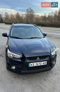 Внедорожник / Кроссовер Mitsubishi ASX 2011 в 