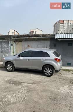 Внедорожник / Кроссовер Mitsubishi ASX 2014 в 