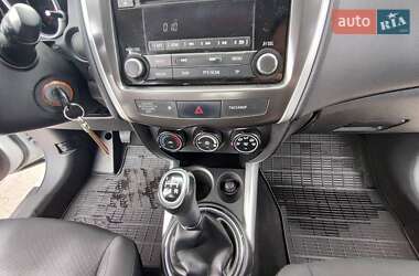 Внедорожник / Кроссовер Mitsubishi ASX 2014 в 