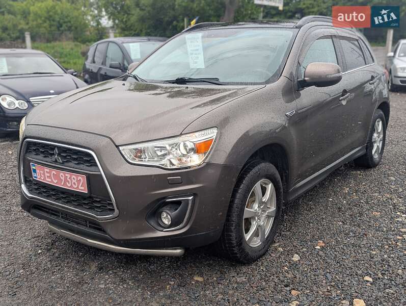 Внедорожник / Кроссовер Mitsubishi ASX 2013 в 
