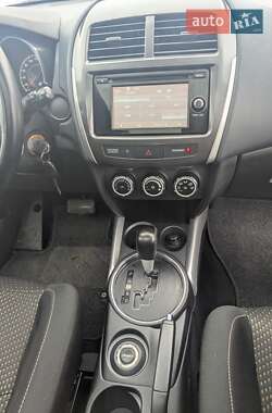 Внедорожник / Кроссовер Mitsubishi ASX 2013 в 