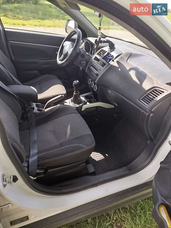 Внедорожник / Кроссовер Mitsubishi ASX 2011 в Гайвороне