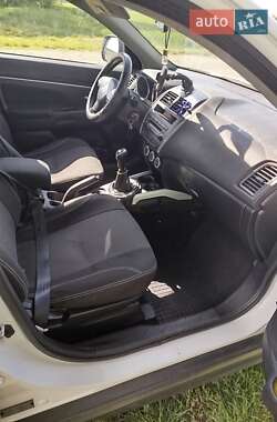 Позашляховик / Кросовер Mitsubishi ASX 2011 в 