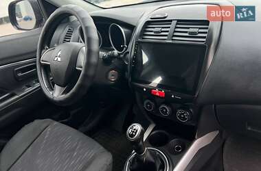 Внедорожник / Кроссовер Mitsubishi ASX 2013 в 
