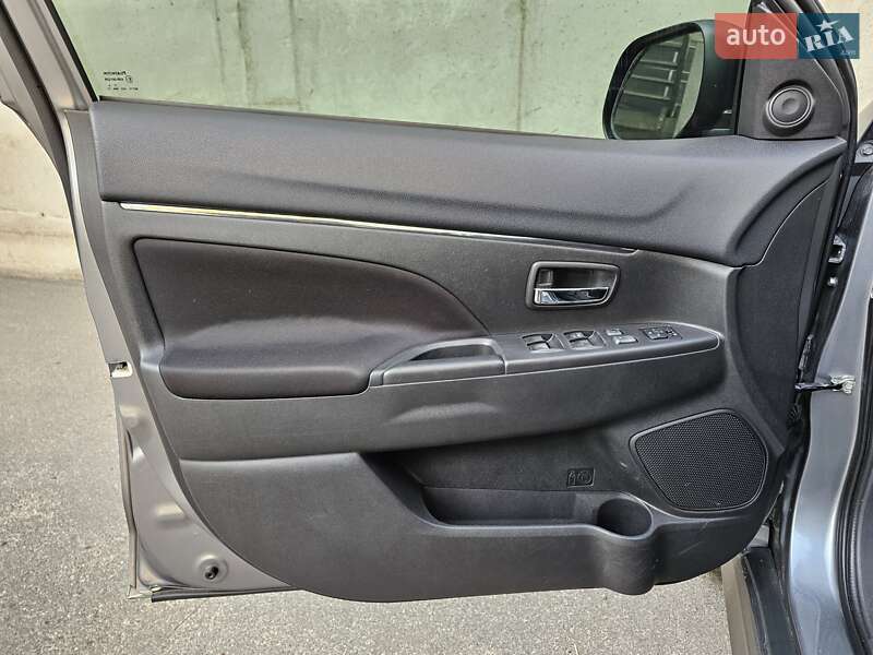 Внедорожник / Кроссовер Mitsubishi ASX 2012 в Киеве