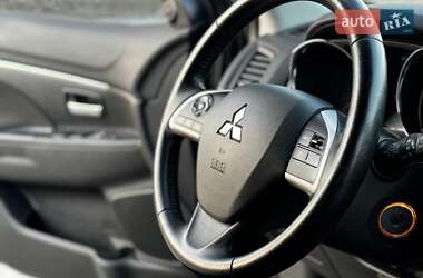 Внедорожник / Кроссовер Mitsubishi ASX 2014 в 