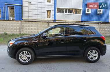 Позашляховик / Кросовер Mitsubishi ASX 2011 в 