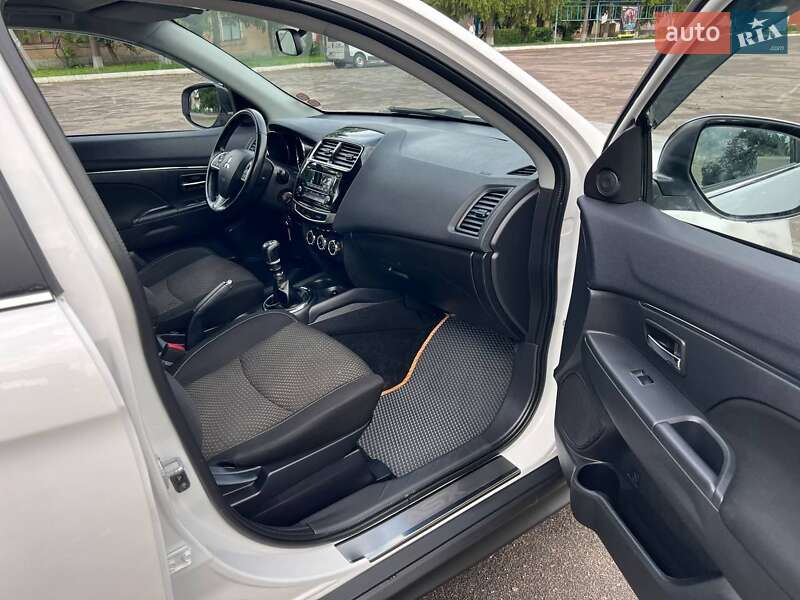 Внедорожник / Кроссовер Mitsubishi ASX 2015 в Новоархангельске