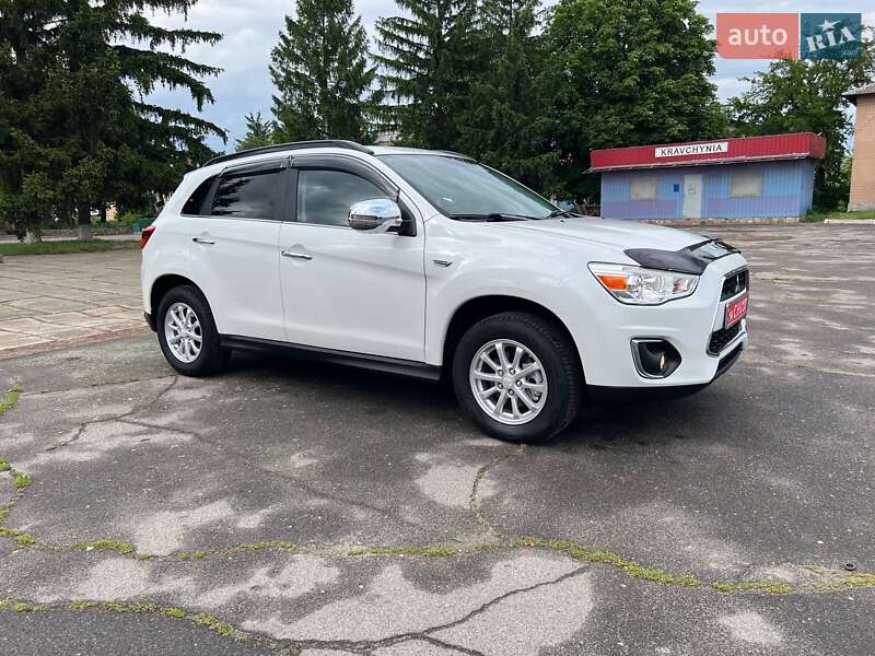 Внедорожник / Кроссовер Mitsubishi ASX 2015 в Новоархангельске