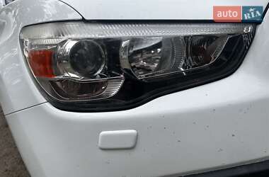Позашляховик / Кросовер Mitsubishi ASX 2011 в 