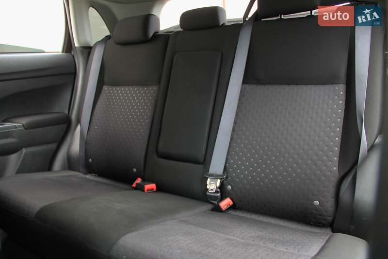 Позашляховик / Кросовер Mitsubishi ASX 2012 в Сарнах