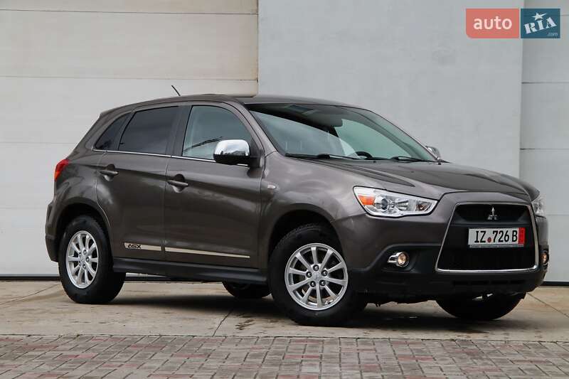 Позашляховик / Кросовер Mitsubishi ASX 2012 в Сарнах