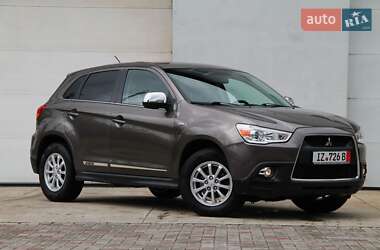 Внедорожник / Кроссовер Mitsubishi ASX 2012 в 
