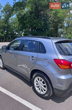 Внедорожник / Кроссовер Mitsubishi ASX 2012 в 