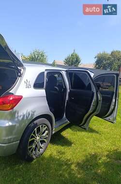 Внедорожник / Кроссовер Mitsubishi ASX 2011 в 
