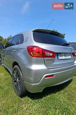 Внедорожник / Кроссовер Mitsubishi ASX 2011 в 