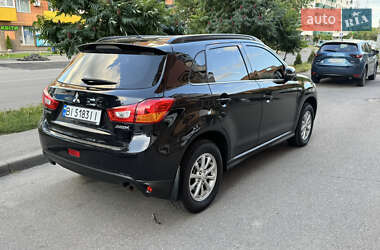 Внедорожник / Кроссовер Mitsubishi ASX 2015 в 