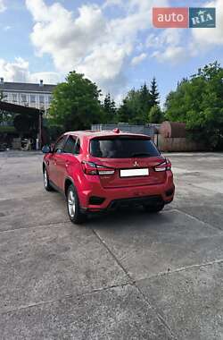Внедорожник / Кроссовер Mitsubishi ASX 2019 в 