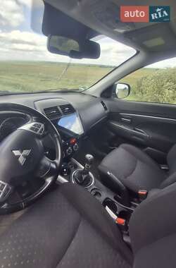 Внедорожник / Кроссовер Mitsubishi ASX 2011 в 