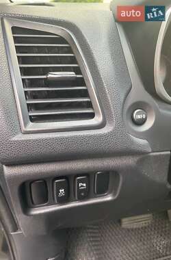 Внедорожник / Кроссовер Mitsubishi ASX 2010 в 