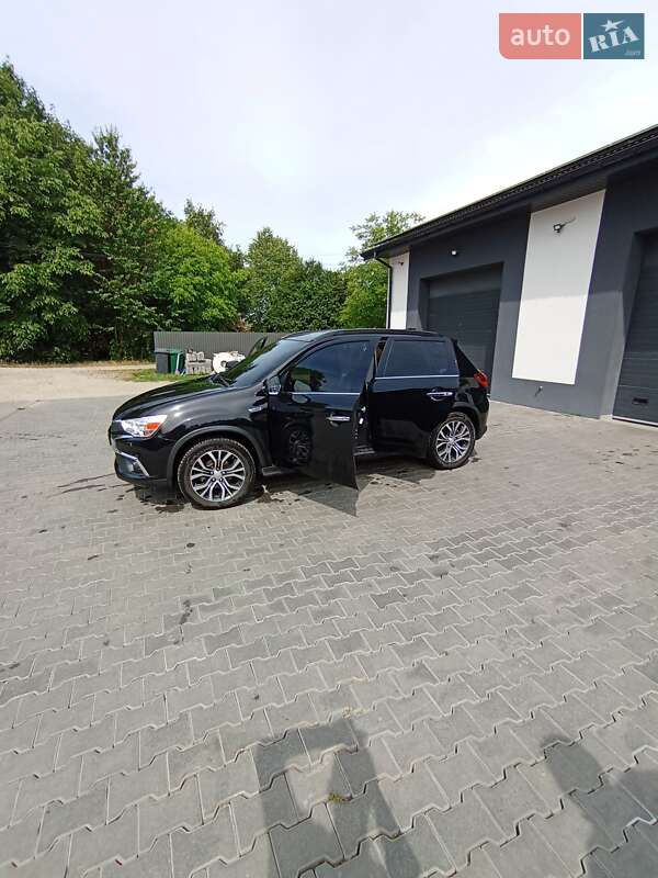 Внедорожник / Кроссовер Mitsubishi ASX 2017 в Ивано-Франковске фото 3 Внедорожник / Кроссовер Mitsubishi ASX 2017 в Ивано-Франковске