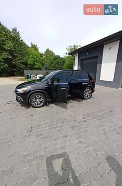 Внедорожник / Кроссовер Mitsubishi ASX 2017 в 