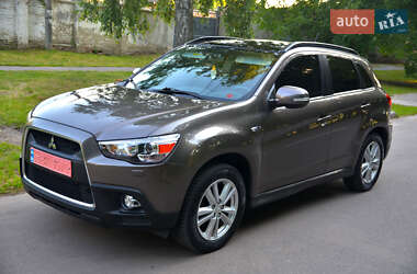 Внедорожник / Кроссовер Mitsubishi ASX 2010 в 