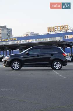 Внедорожник / Кроссовер Mitsubishi ASX 2014 в 